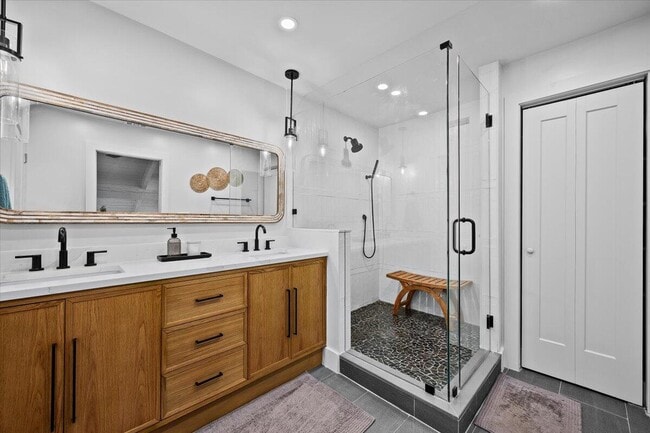 Building Photo - 1605 US-1