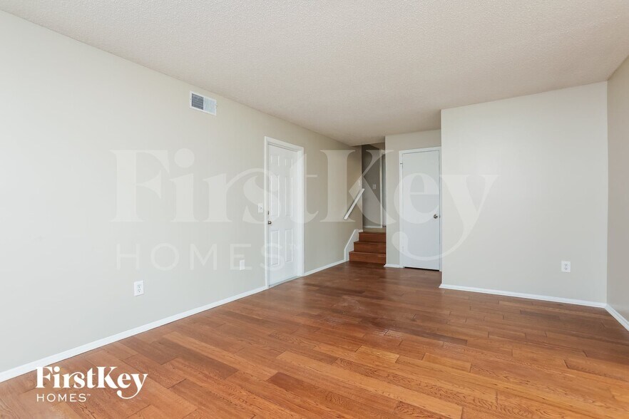 Building Photo - 3651 Oak Vista Ln