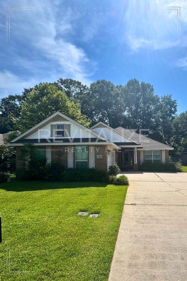 Primary Photo - COMING SOON! Beautiful Home in Huntington ...