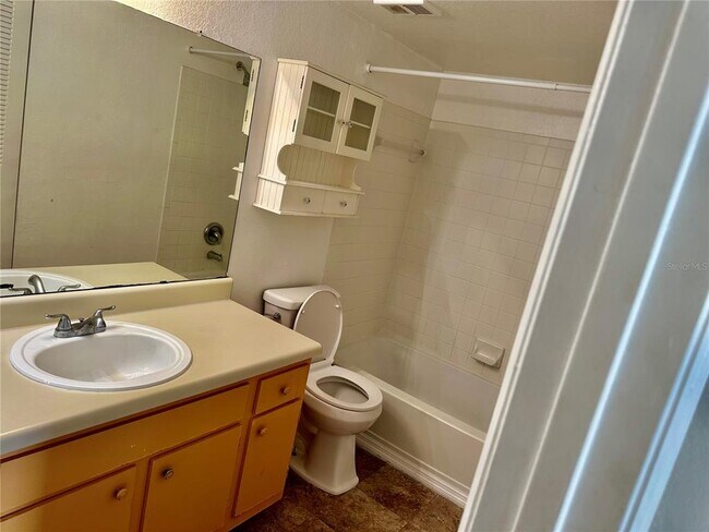 Building Photo - 4630 Commander Dr