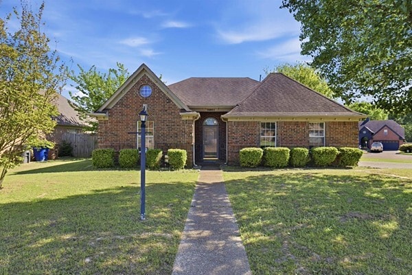 Building Photo - 10023 Woodland Grove Dr
