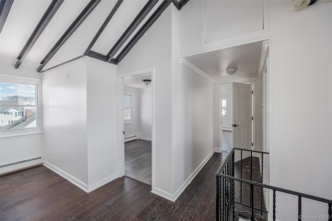 Building Photo - 33 Dock Dr