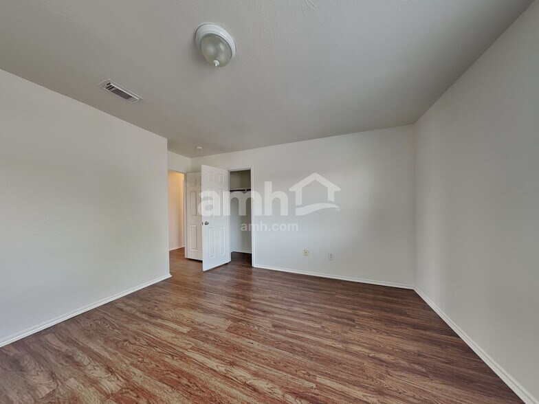 Building Photo - 10434 Hamlet Vale Ct