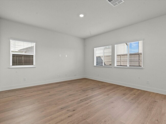 Building Photo - The Magnolia - 4 Bedroom, 2.5 Bath single ...