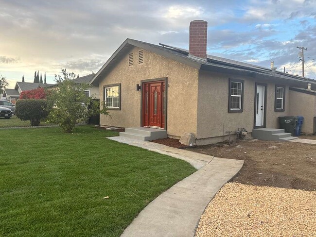 Building Photo - 7323 Luxor St