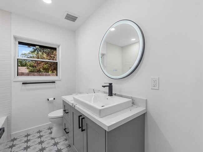 Building Photo - 1506 Wilde Rock Way