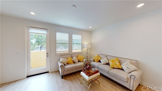 Building Photo - 1060 S Harbor Blvd