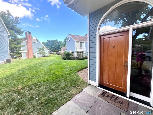 Building Photo - 32 Regents Pk