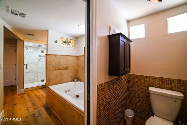 Building Photo - 12210 N 67th St
