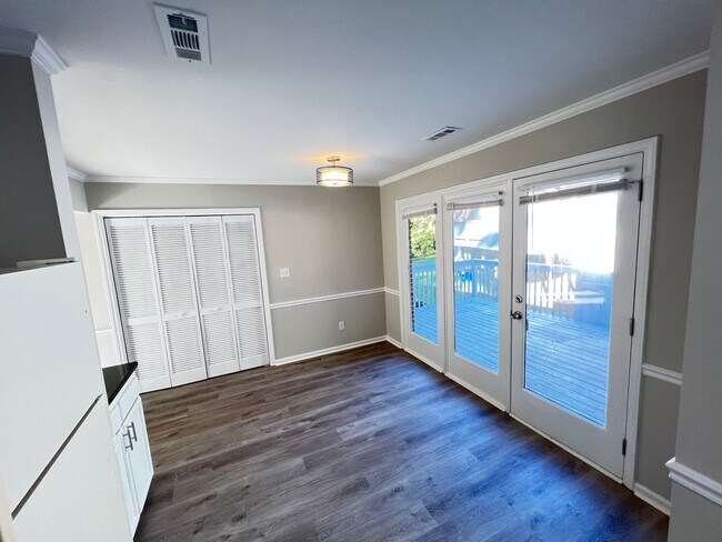 Building Photo - 4713 Matt Dr