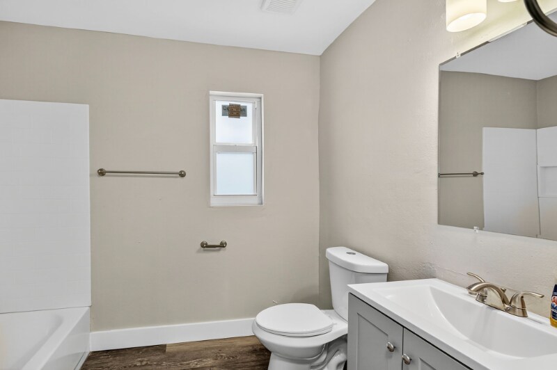 Building Photo - 37 Seminole Ct