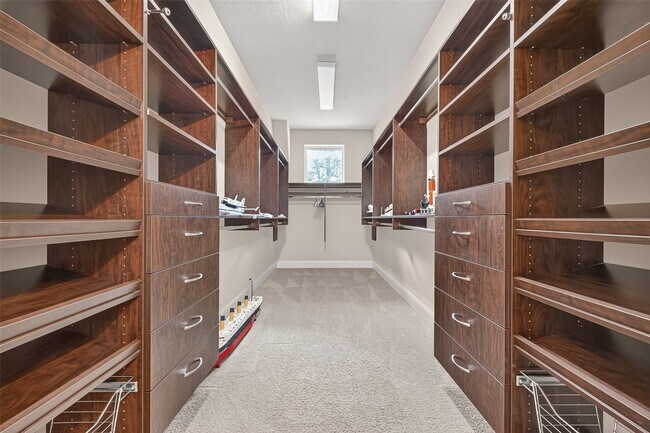 Building Photo - 17803 Hayward Hill Dr