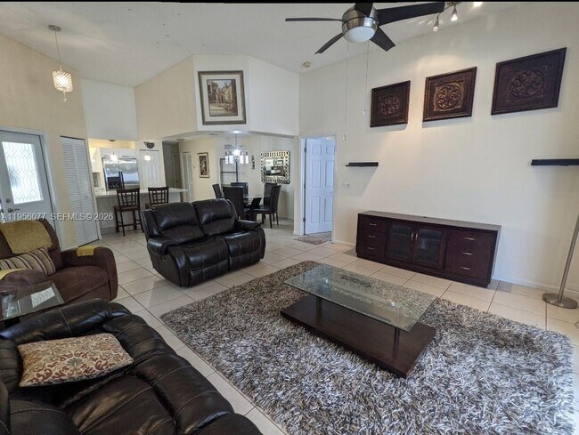 Building Photo - 13541 NW 5th Ct