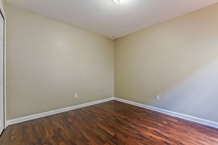 Building Photo - 1409 Bridlebrook Dr