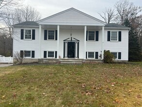 Building Photo - 3BR/2.5BA Home In Torrington
