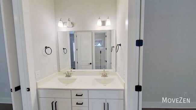 Building Photo - 6605 Truxton Ln