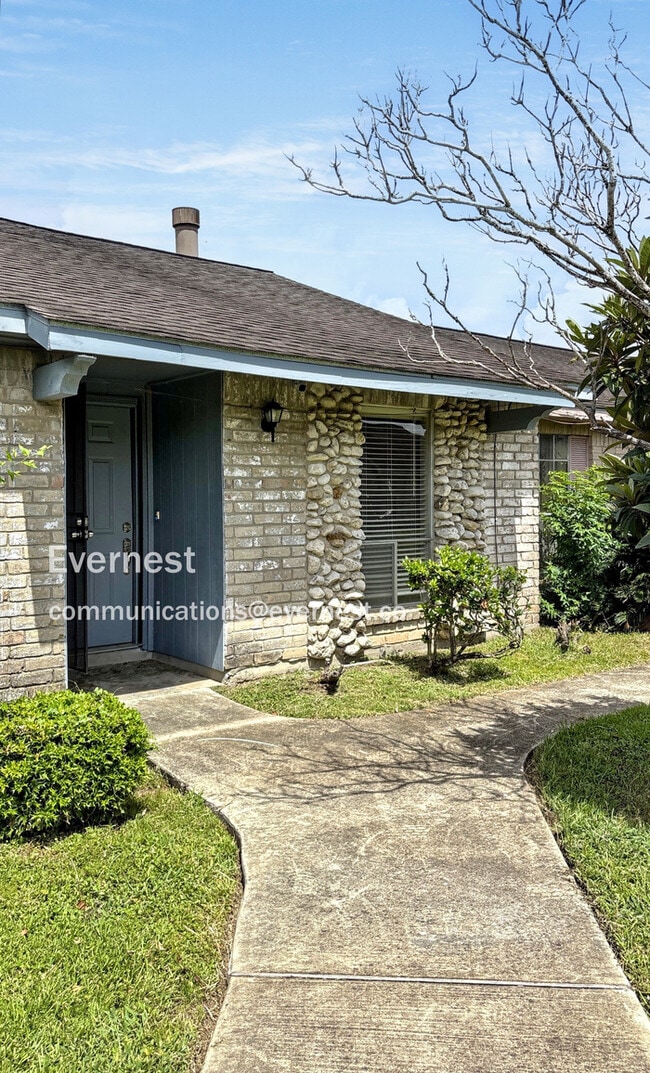 Building Photo - 6847 Chasewood Dr