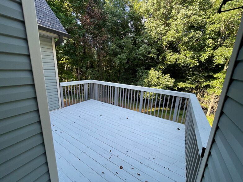 Building Photo - 570 Brewer Dr