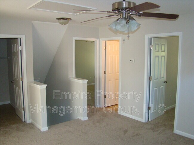 Building Photo - 384 Denman Loop