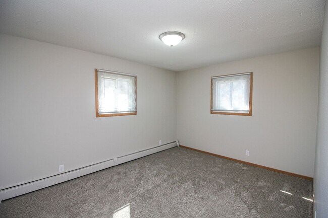 Building Photo - Terrace Heights 2 Bedroom