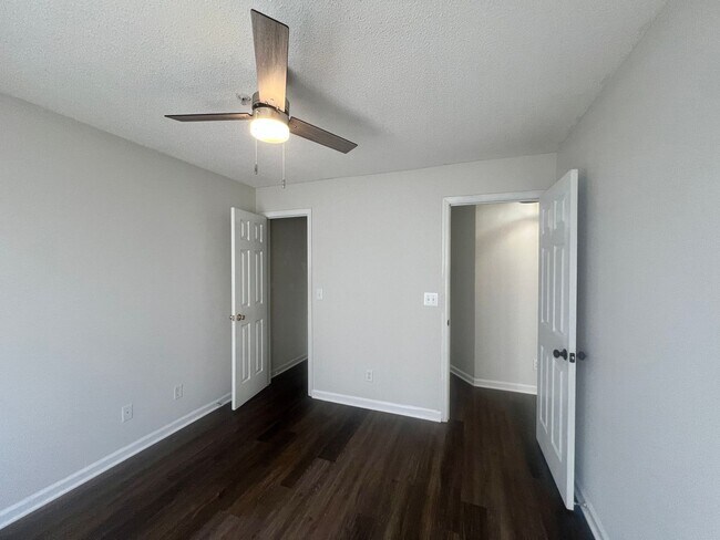 Building Photo - RENT SPECIAL! Freshly Painted! New Luxury ...