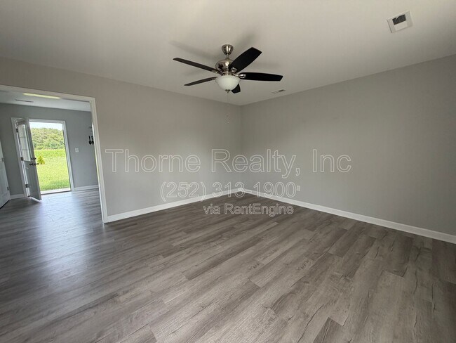 Building Photo - 2411 Heath Ln