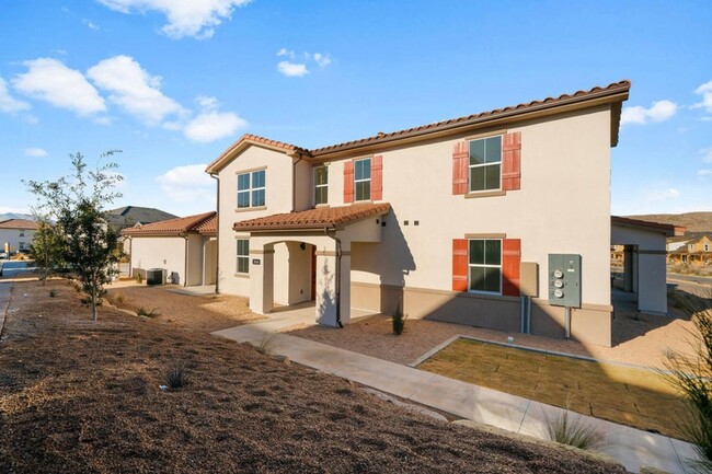 Primary Photo - Desert Color Townhome!