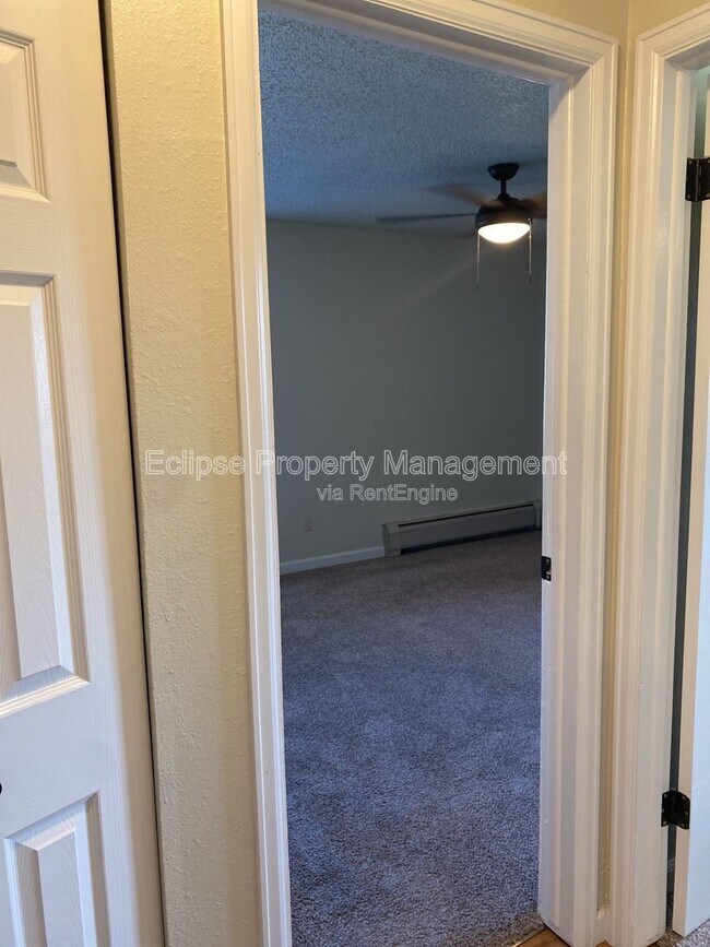 Building Photo - 512 Bell Ct