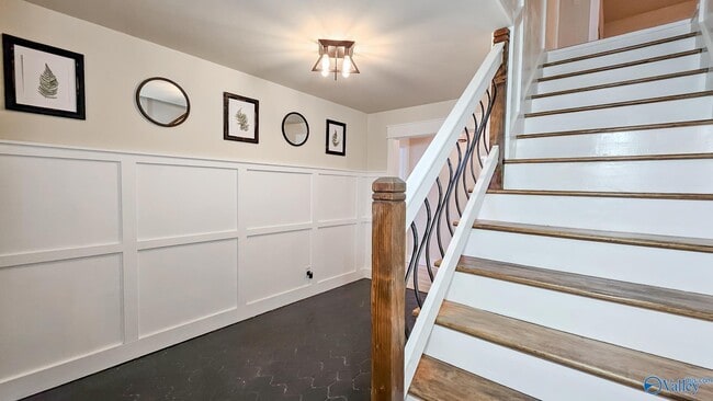 Building Photo - 4033 Lucerne Dr SE