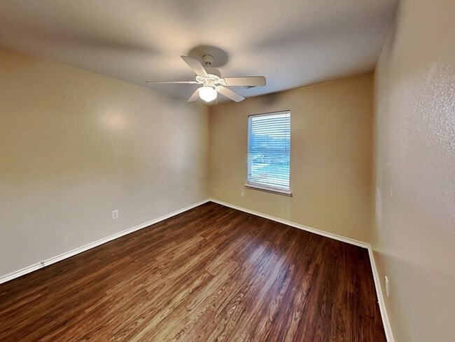 Building Photo - 3510 Avalon Castle Dr