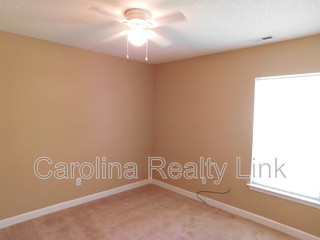 Building Photo - 7905 Shiny Meadow Ln