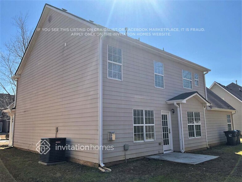 Building Photo - 1023 Lear Dr