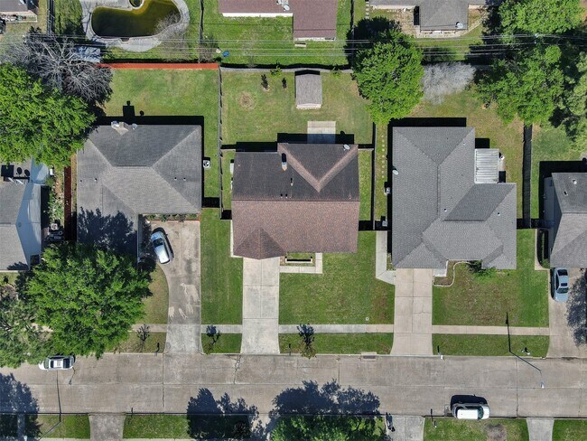 Building Photo - 4718 Cypressdale Dr