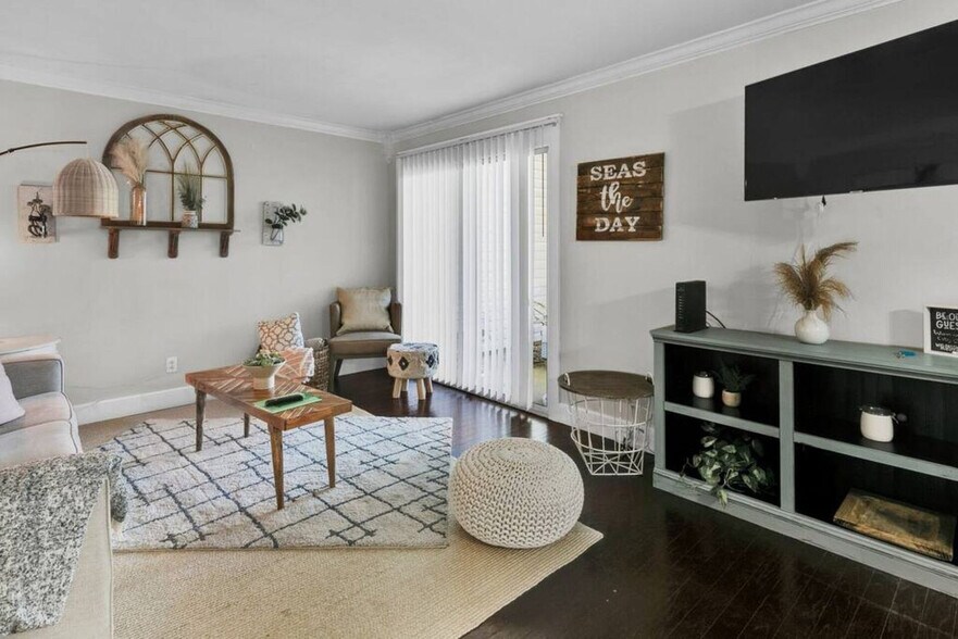 Building Photo - 103 Old Ferry Rd