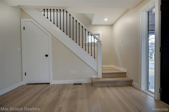 Building Photo - 409 Baldwin Ave