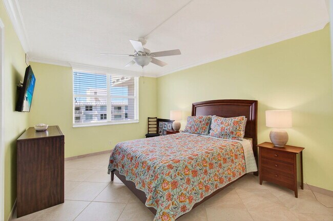Building Photo - 4511 S Ocean Blvd