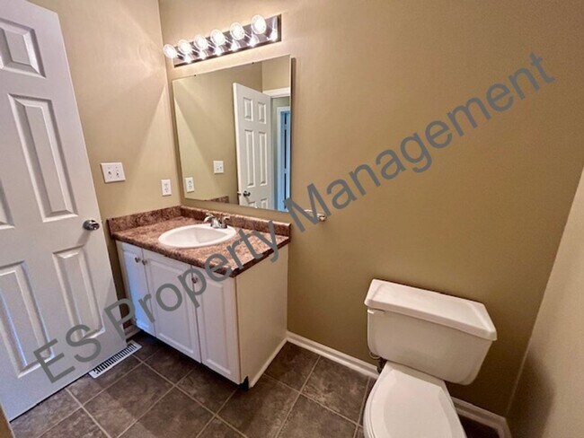 Building Photo - Wonderful 3 Bedroom 2.5 Bathroom Two Story...