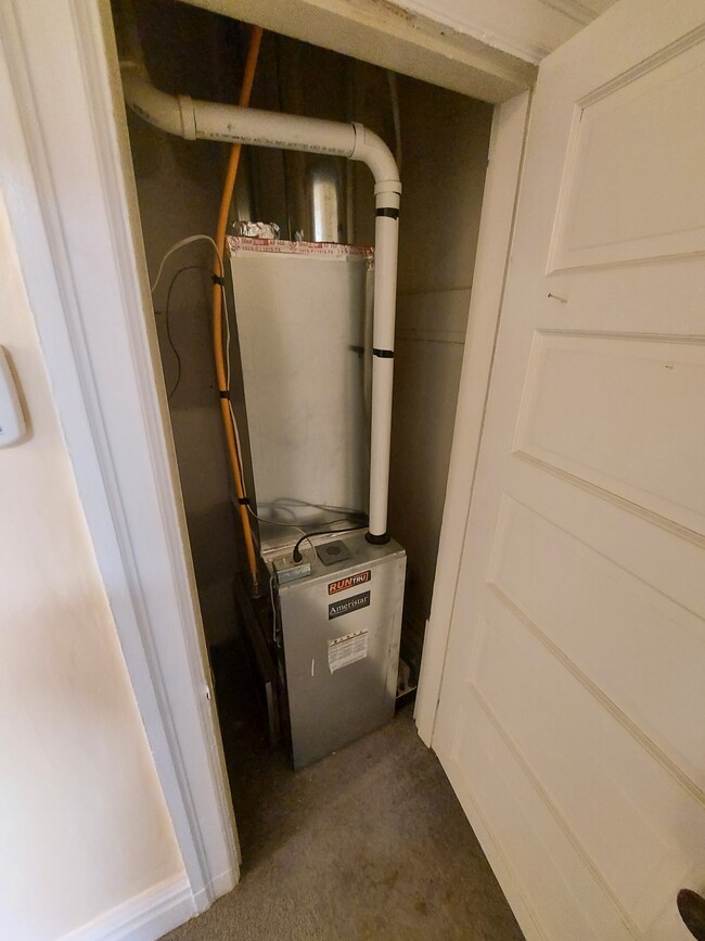 New Efficiency Furnace - 3516 Butler St