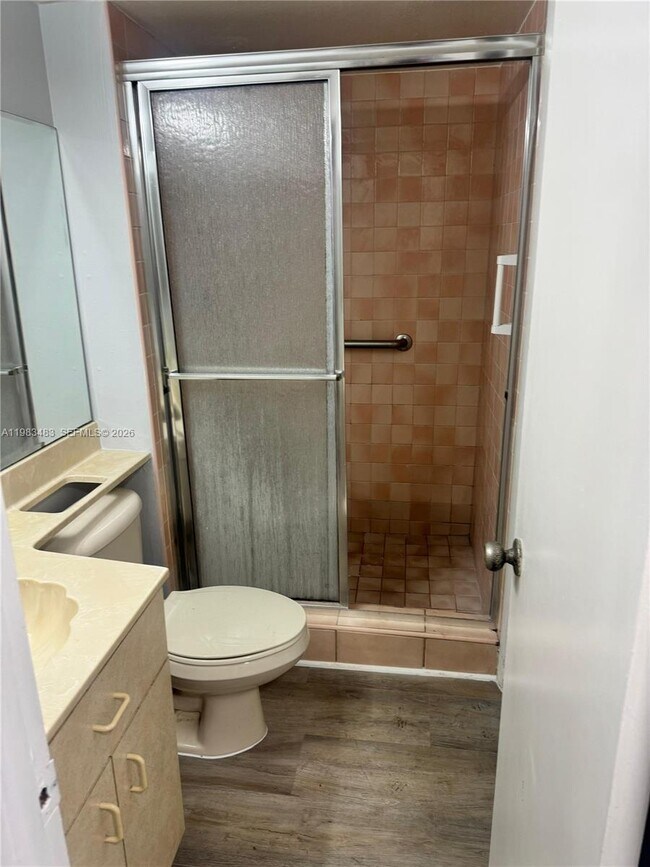 Building Photo - 9400 Lime Bay Blvd