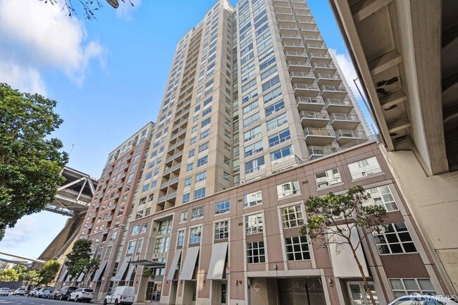 Building Photo - 400 Beale St