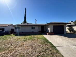 Building Photo - 4125 Kenmore Dr S
