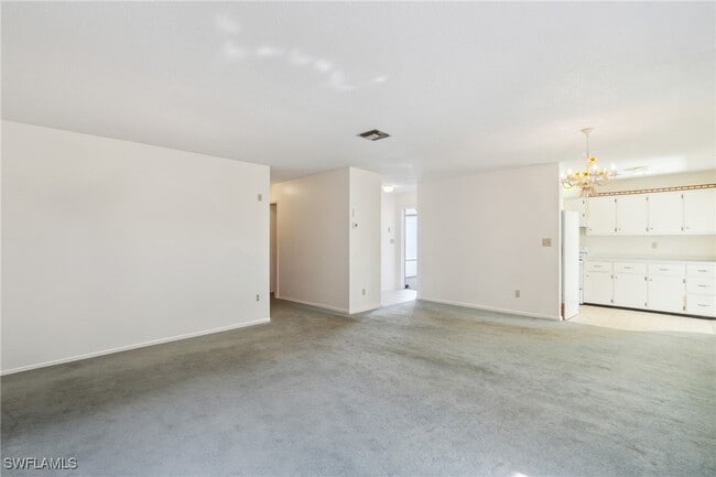 Building Photo - 235 Thistle Ct