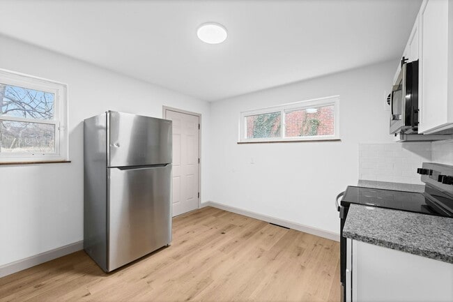 Building Photo - 4769 Hardwick Dr