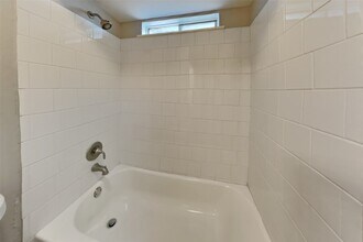 Building Photo - 2315 Shadbury Ct