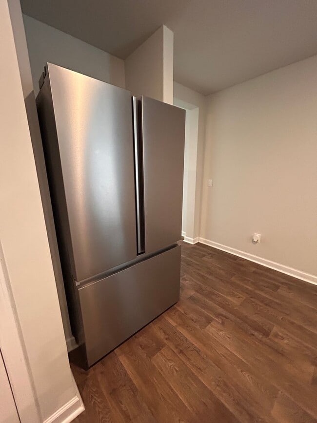 Building Photo - *Move in Special*  Spacious 3BR/2BA home in the Carnes area!