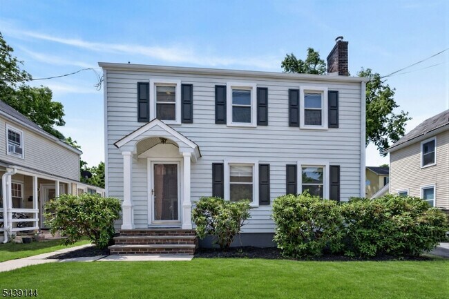 Building Photo - 12 Capner St