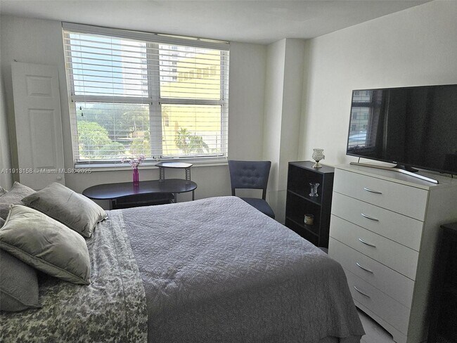 Building Photo - 770 Claughton Island Dr