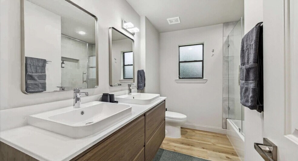 Building Photo - 5631 Cerritos Dr