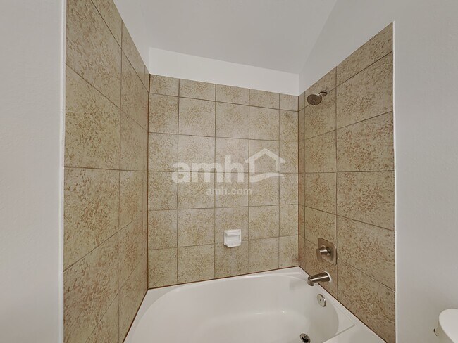 Building Photo - 2914 Crescent Oaks Park Ln