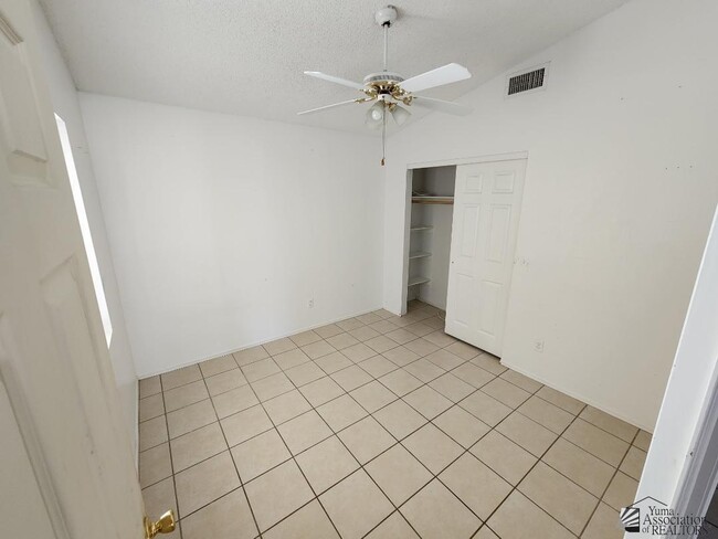 Building Photo - 2222 E 27th Ln